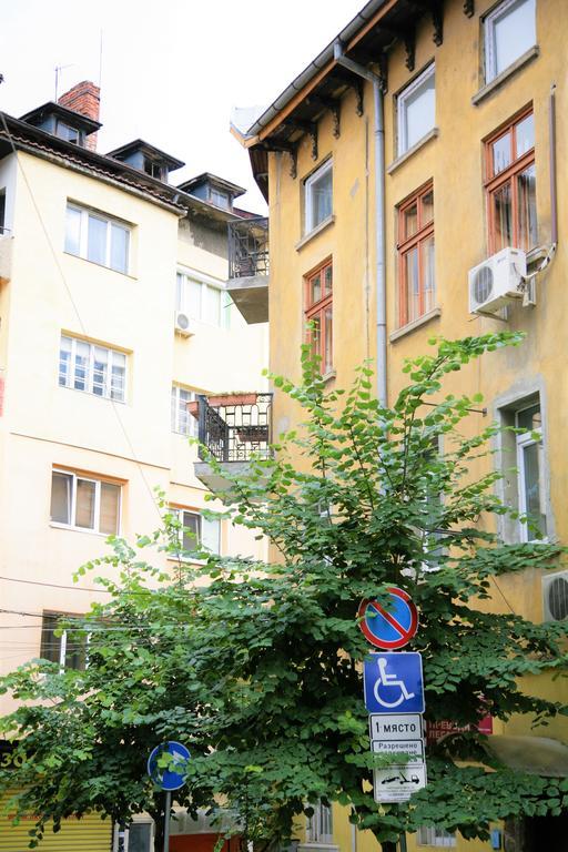 Time Traveling Apartment Sofia City Bagian luar foto