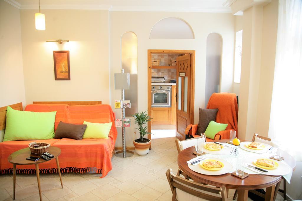 Time Traveling Apartment Sofia City Bagian luar foto